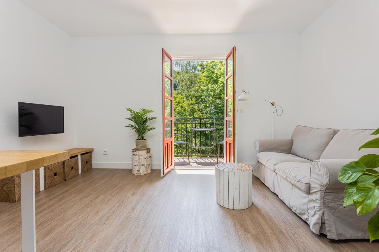Apartamento Turistico Legate Elizondo Ngoại thất bức ảnh